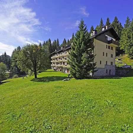 Iflat Penthouse Dolomiti Super Panoramic View Madonna di Campiglio
